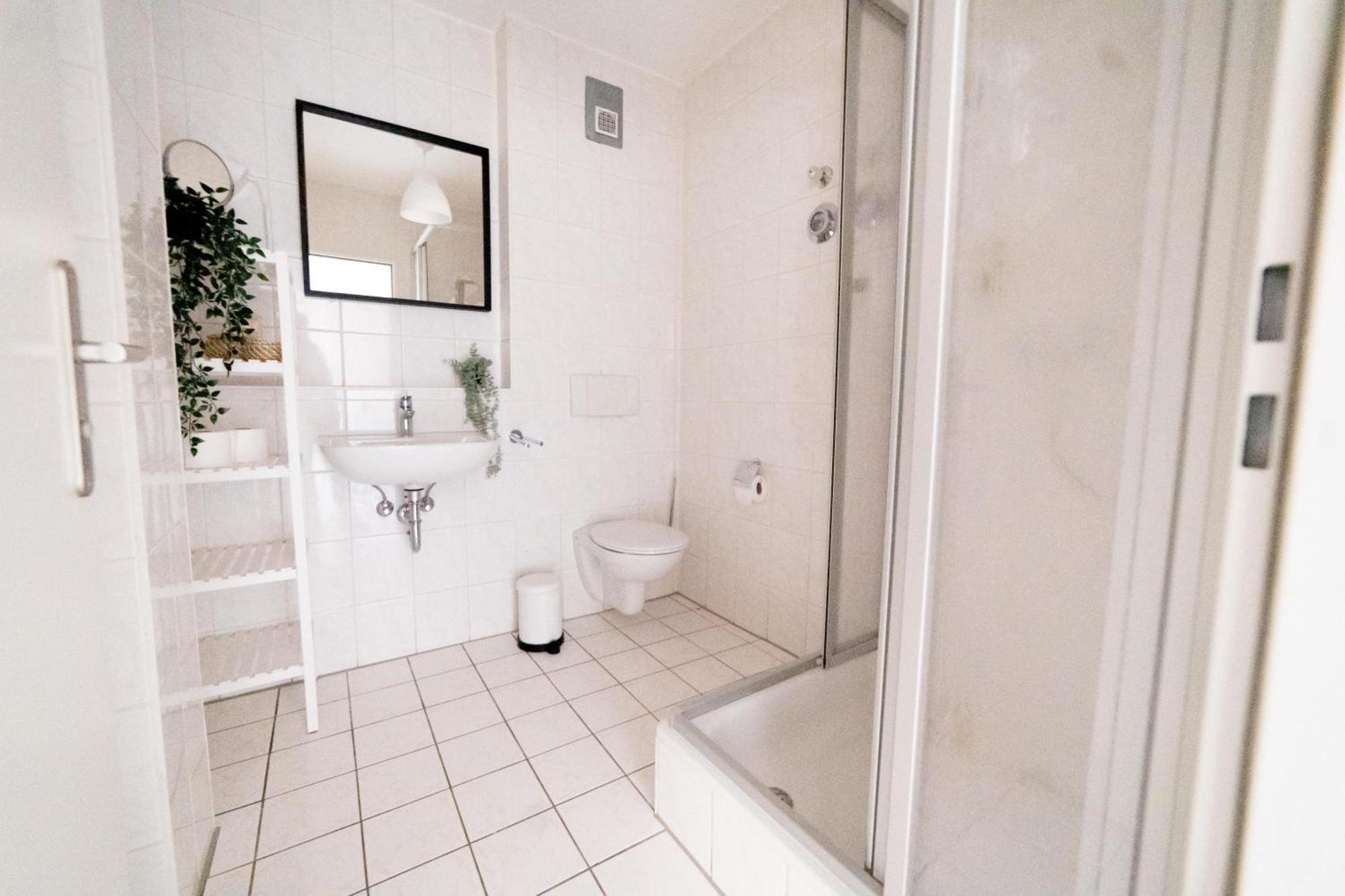 Fullhouse - - K70 - Elevator - Balcony - Smarttv Apartment Eisenach
