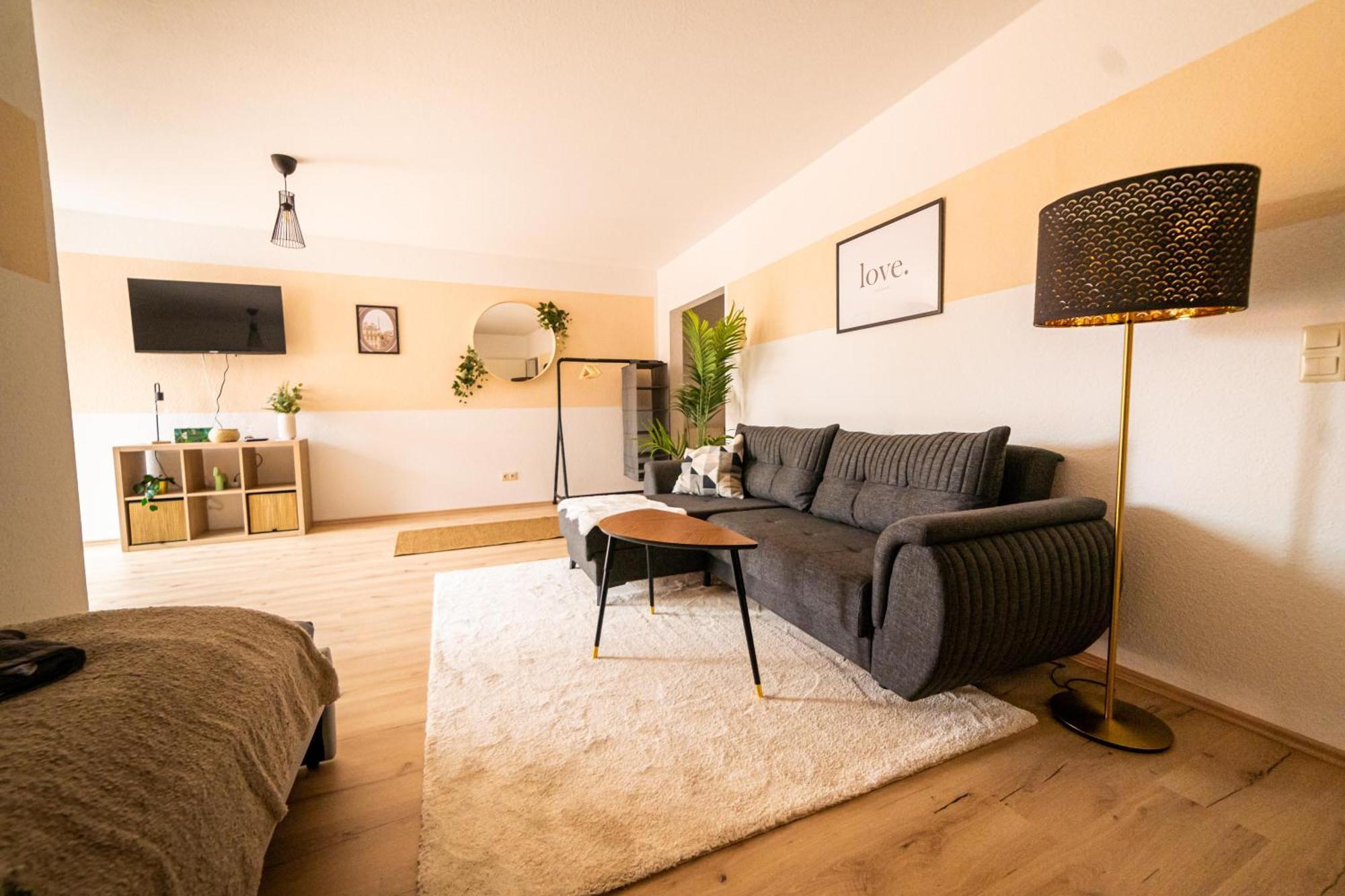 Fullhouse - - K70 - Elevator - Balcony - Smarttv *